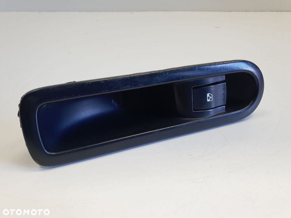 Renault Scenic II lift PRAWY TYLNY PRZEŁĄCZNIK SZYB panel tył 156013870 - 1
