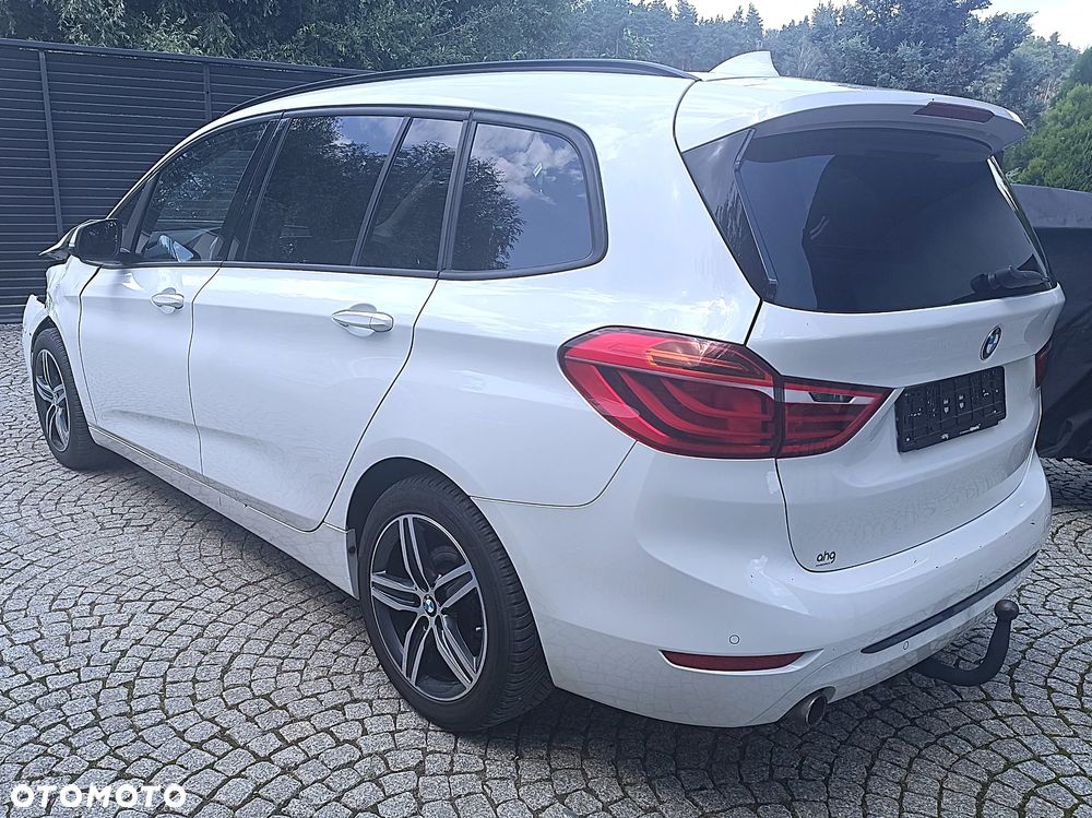 BMW Seria 2 218d Sport Line - 3