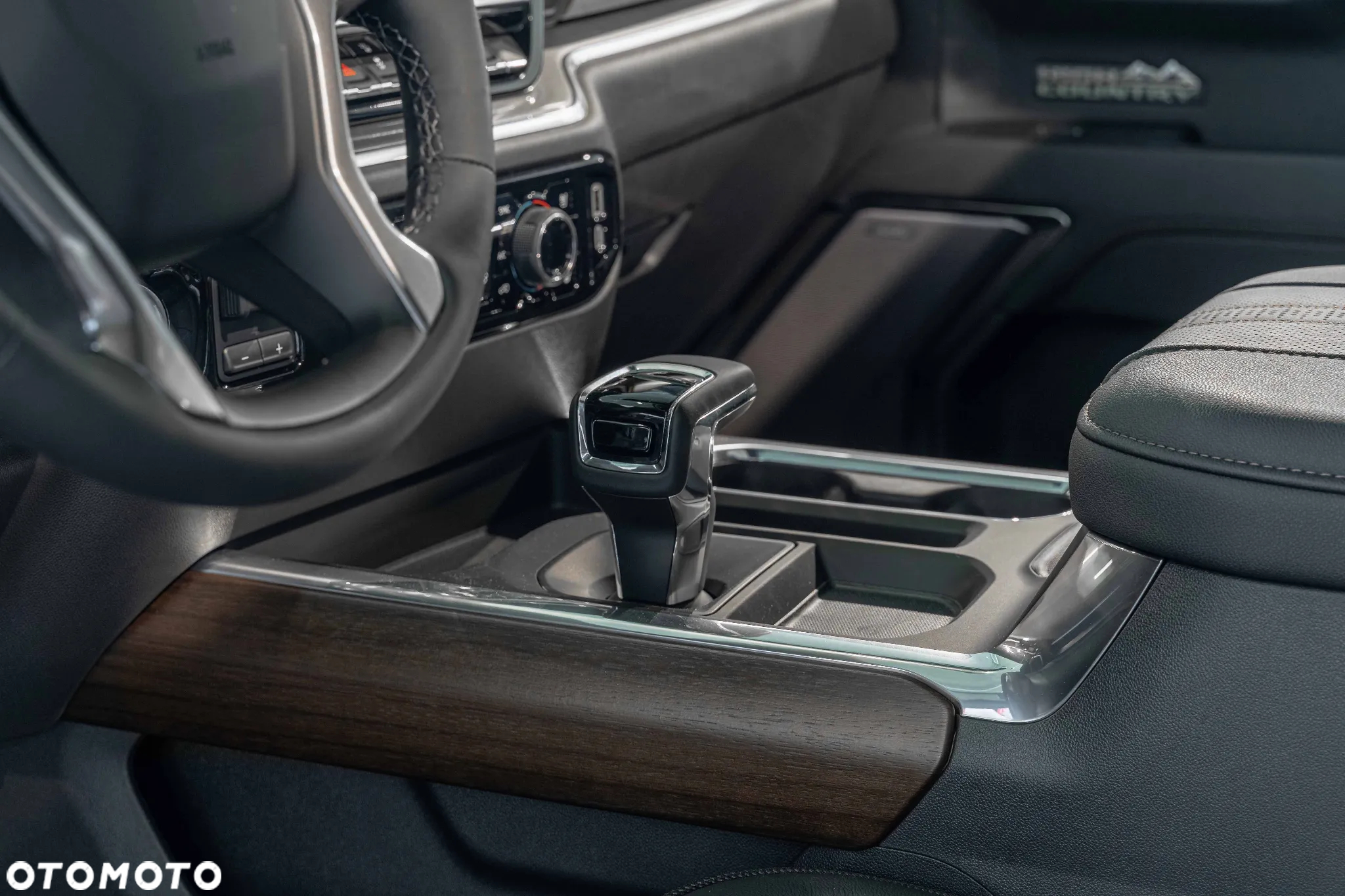 Chevrolet Silverado - 32