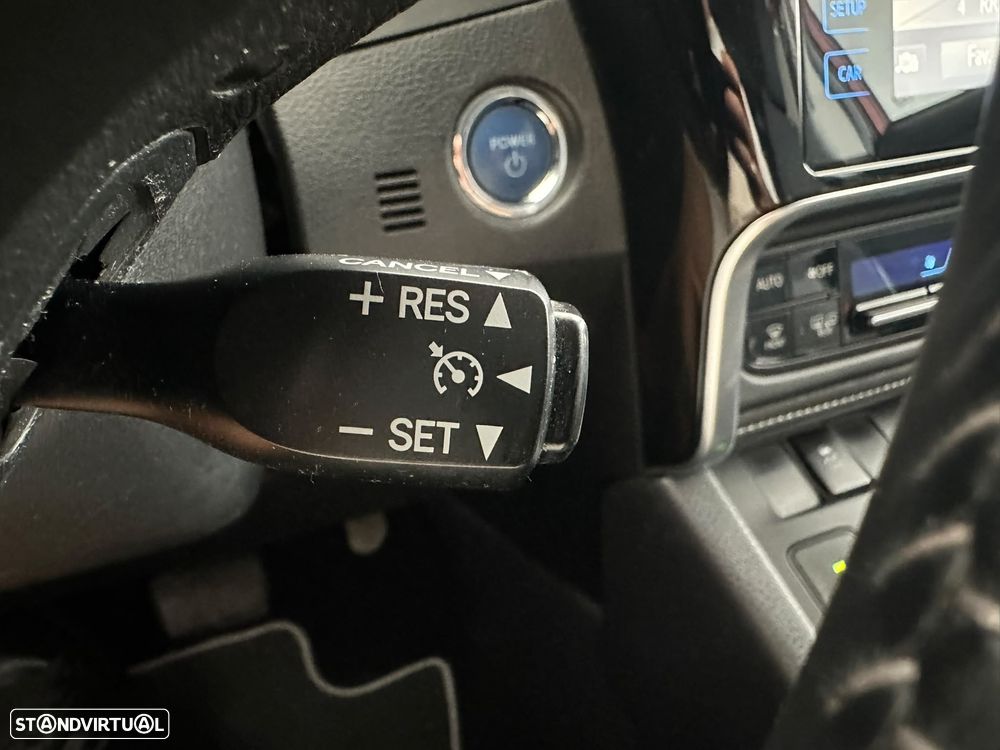 Toyota Auris Touring Sports 1.8 HSD Comfort - 23