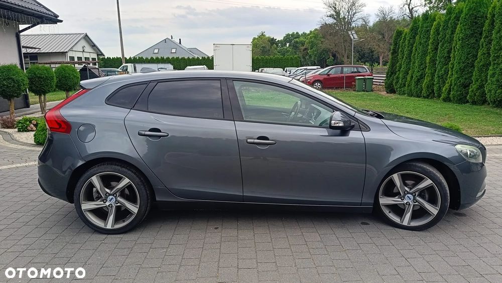 Volvo V40 ver-d2-r--design - 9
