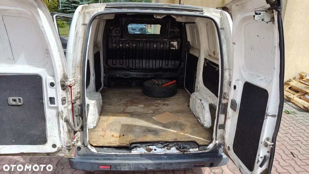 Nissan NV 200 - 8
