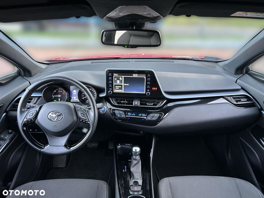 Toyota C-HR - 11