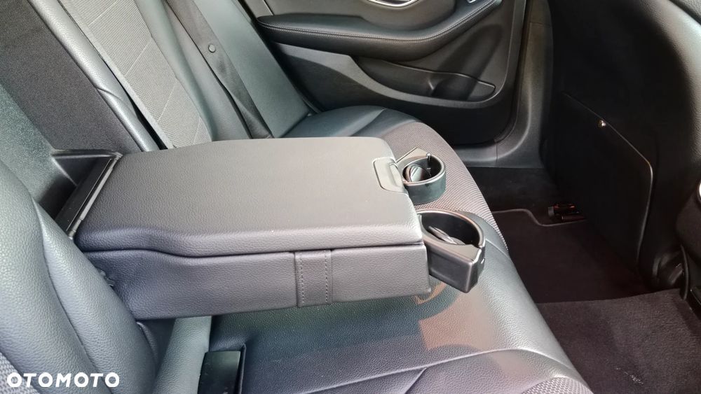 Mercedes-Benz Klasa C 200 (BlueTEC) d Avantgarde - 16