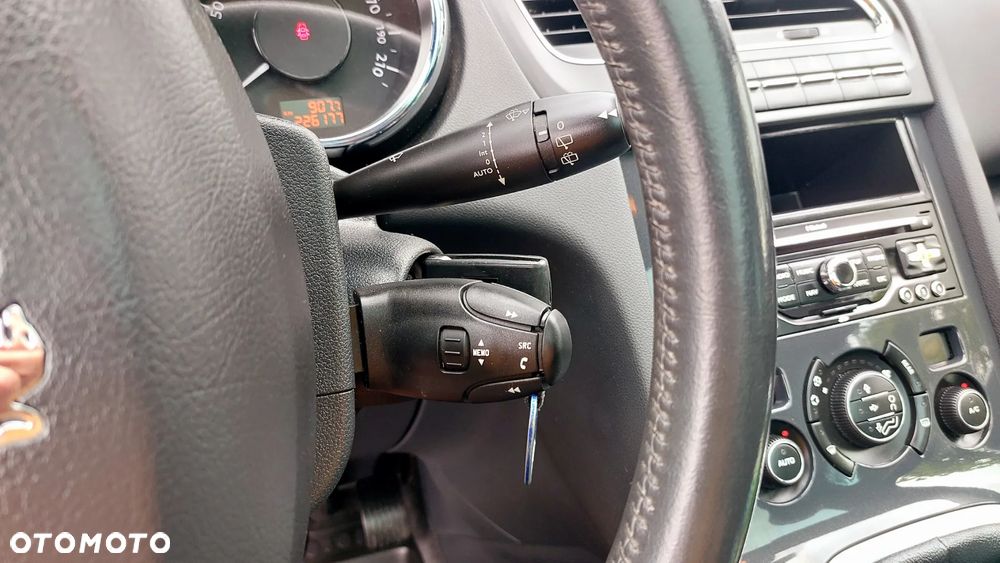 Peugeot 5008 - 15