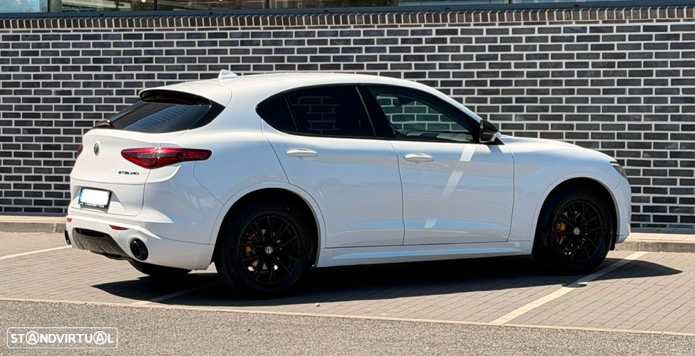 Alfa Romeo Stelvio 2.2 16V AT8 - 4
