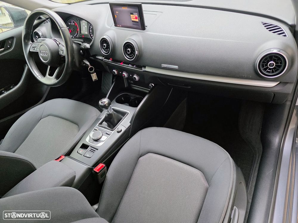 Audi A3 Sportback 2.0 TDI Design - 50