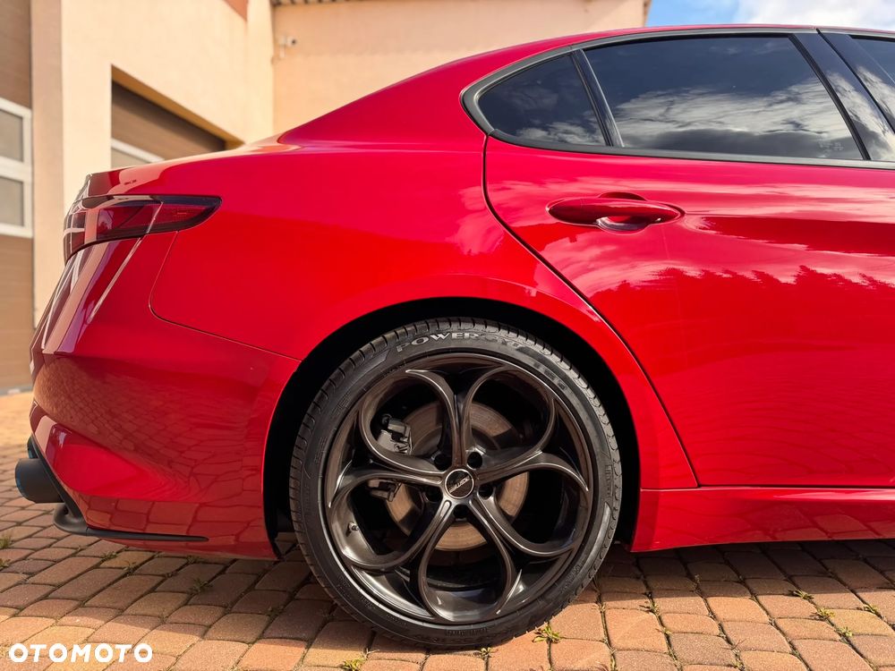 Alfa Romeo Giulia - 11