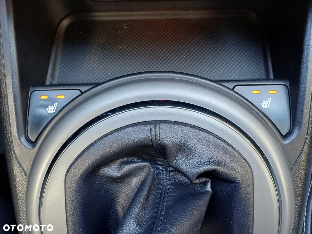 Kia Sportage 1.7 CRDI 2WD ISG Dream-Team Edition - 9