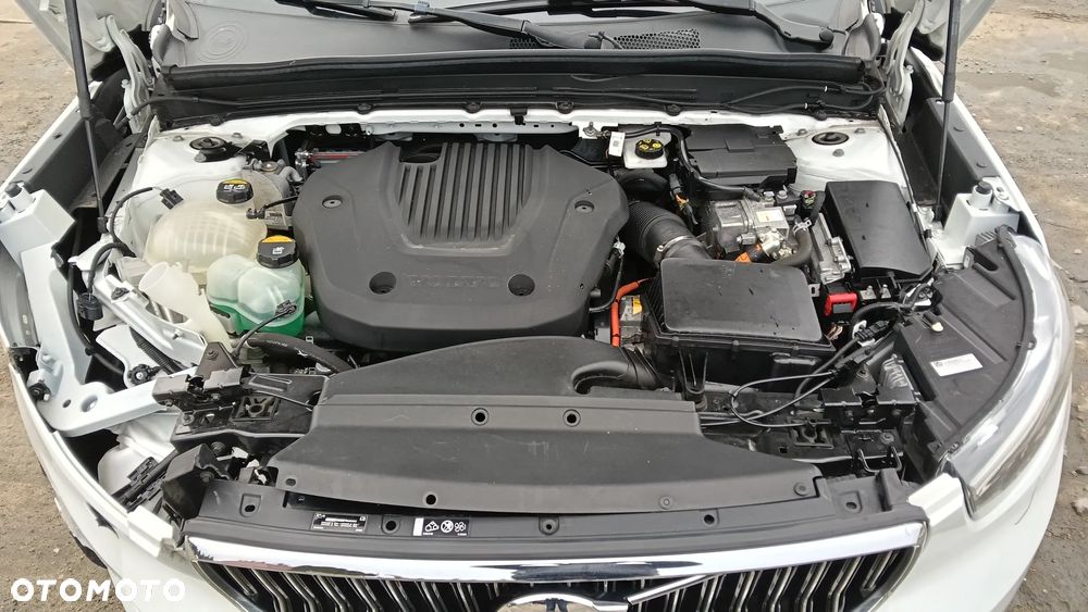 Volvo XC 40 T5 Recharge DKG Ultimate Bright - 26