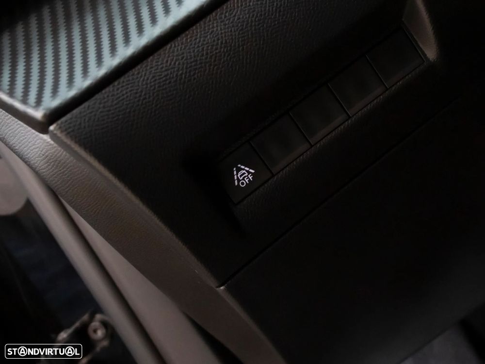 Peugeot 2008 1.5 BlueHDi GT Line EAT8 - 22