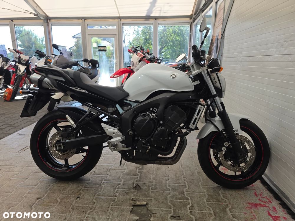 Yamaha FZ - 21