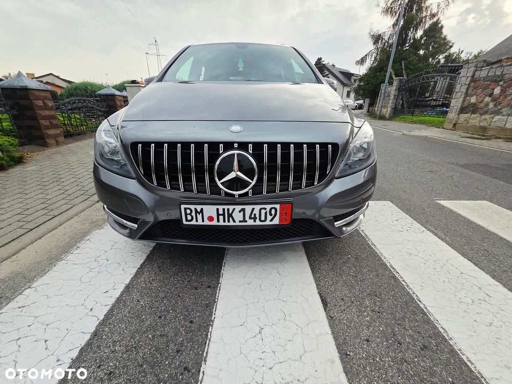 Mercedes-Benz Klasa B 180 7G-DCT AMG Line - 30