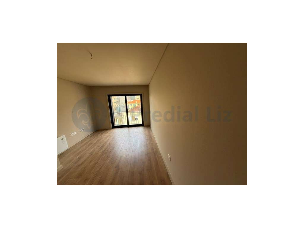 Apartamento T1- junto à Rotunda da Boavista / Casa da Musica - Grande imagem: 4/16