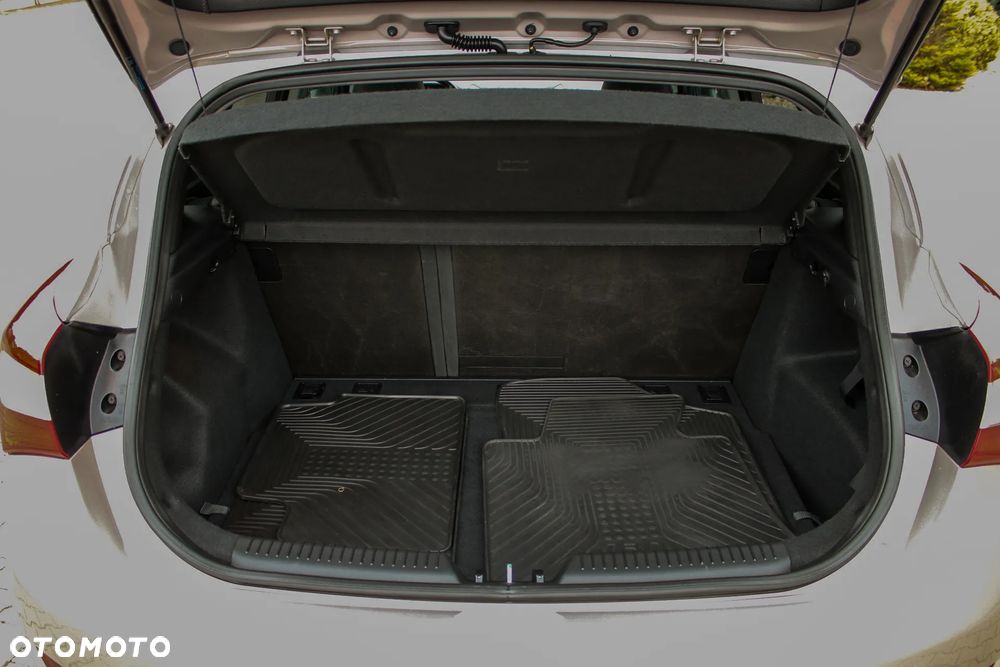 Hyundai i30 1.6 GDI DCT Premium - 24