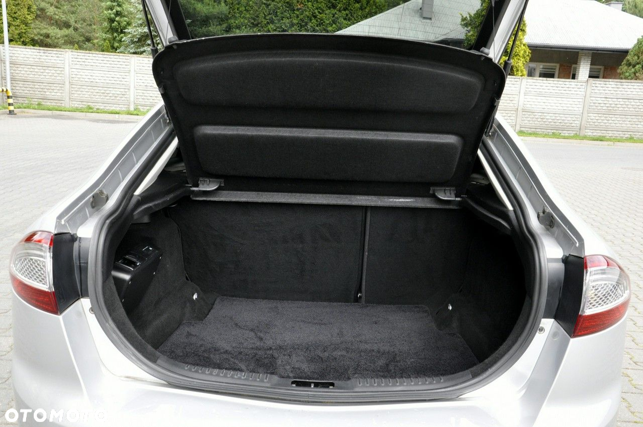 Ford Mondeo 2.0 T Platinium X Plus (Titanium) MPS6 - 19