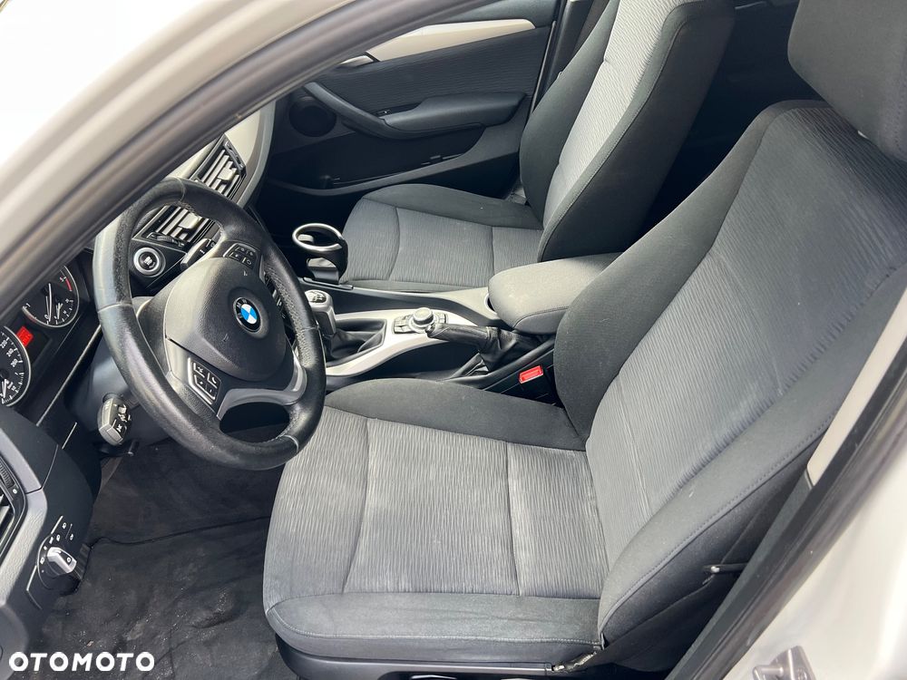 BMW X1 sDrive16d Sport Line - 14