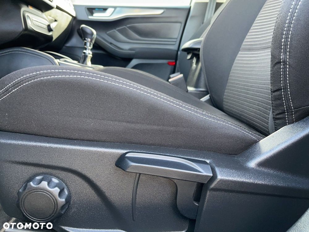 Ford Focus - 11