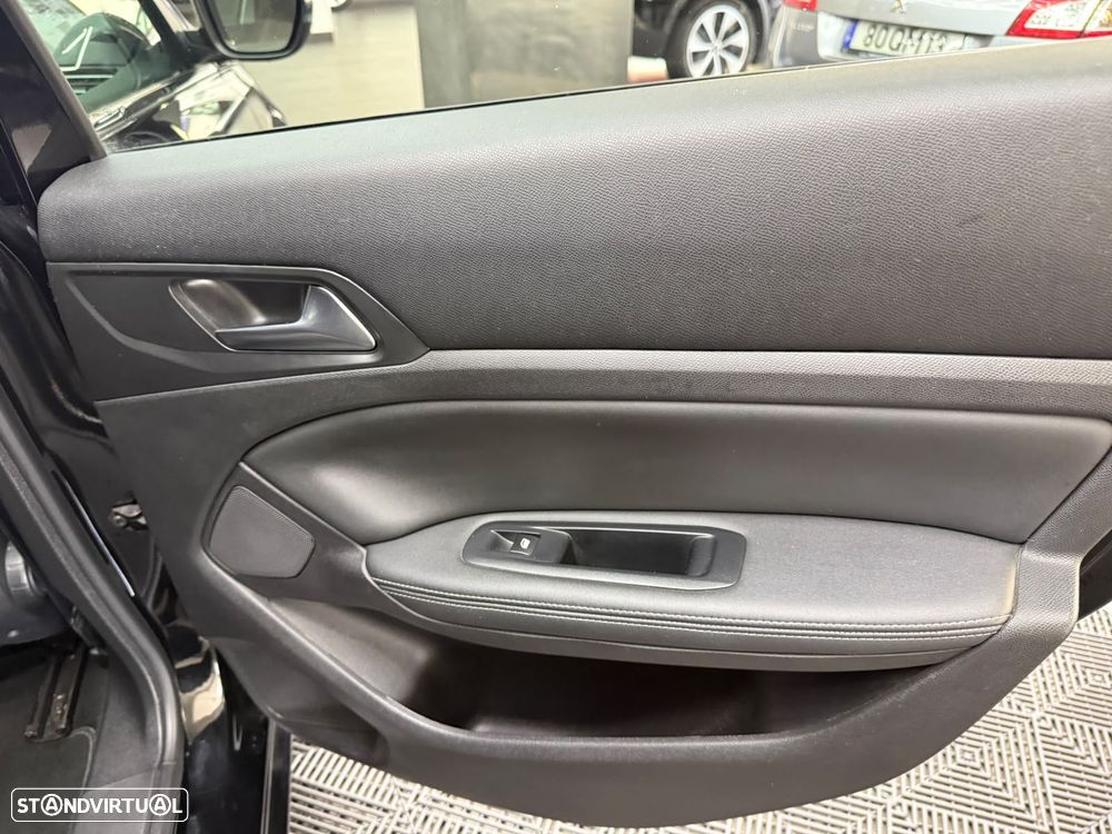 Peugeot 308 SW - 25
