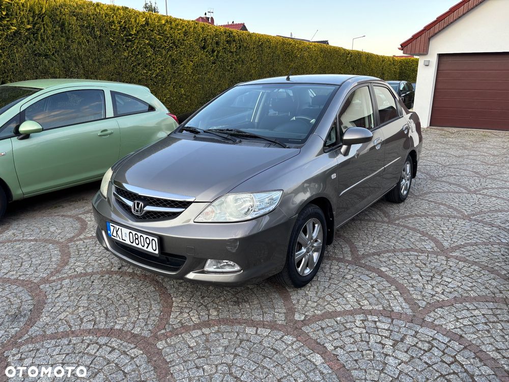 Honda City 1.4 Comfort - 1