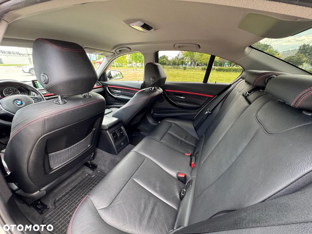 BMW Seria 3 320d Efficient Dynamic Edition Sport Line - 20