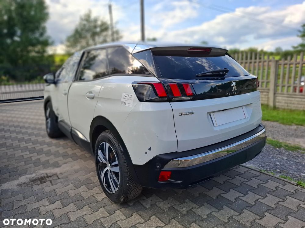 Peugeot 3008 PureTech 130 Stop & Start GPF Allure - 9