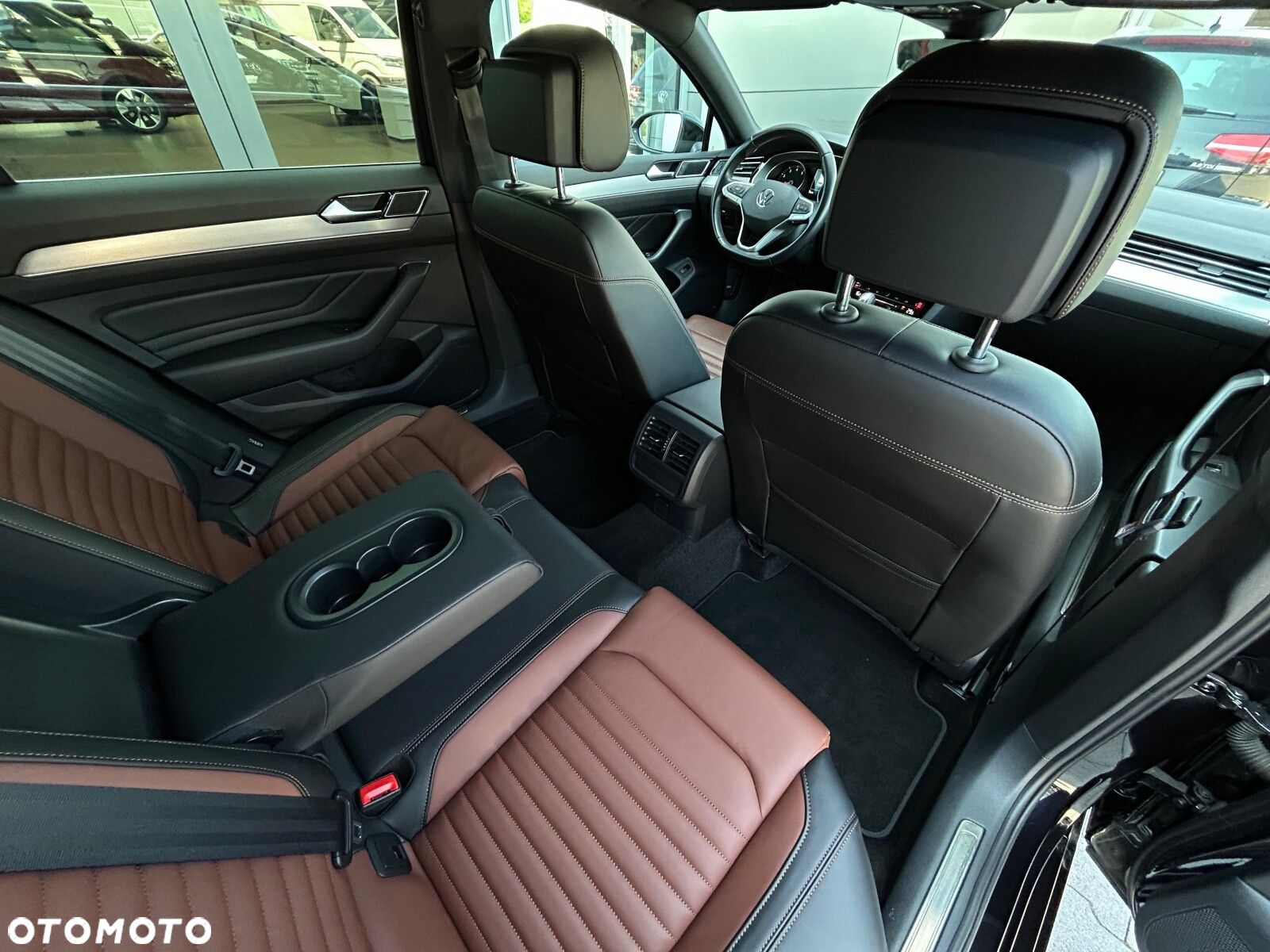 Volkswagen Passat 2.0 TSI Elegance DSG - 9