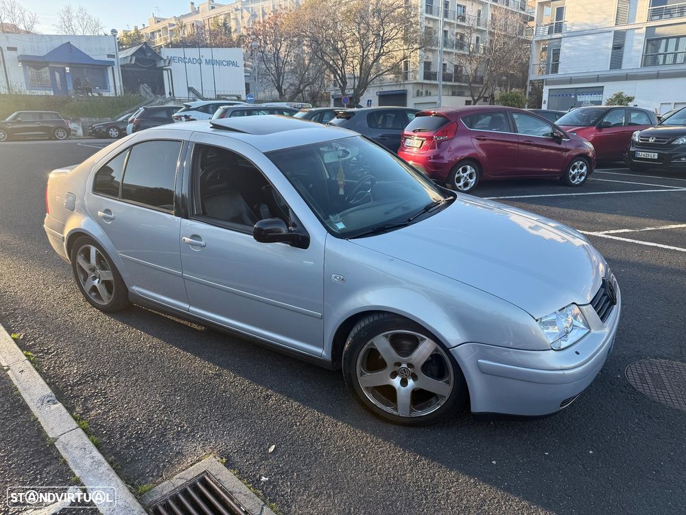 VW Bora 1.9 TDi Highline - 2