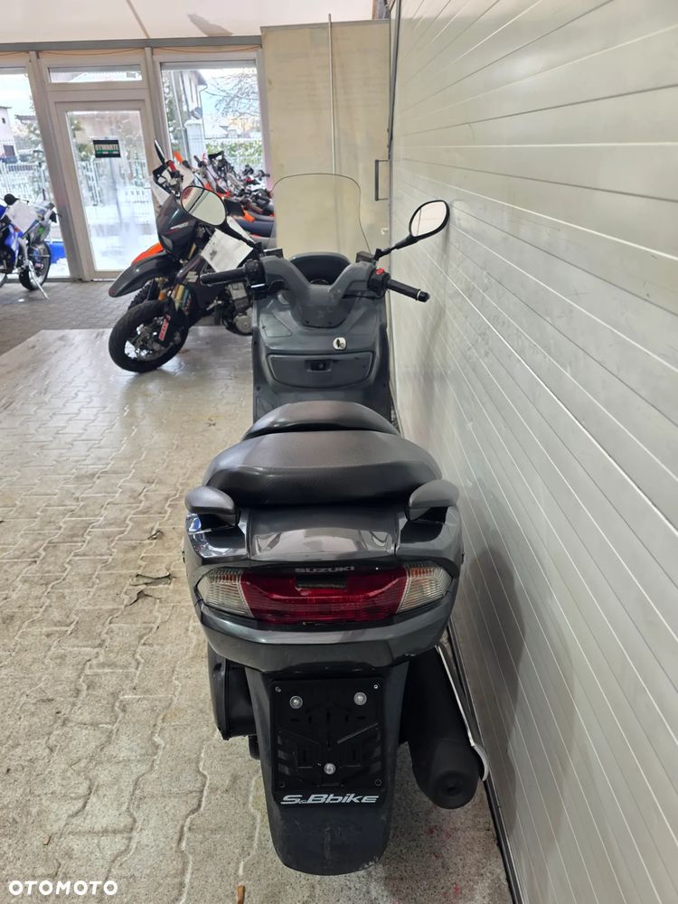 Suzuki Burgman - 25