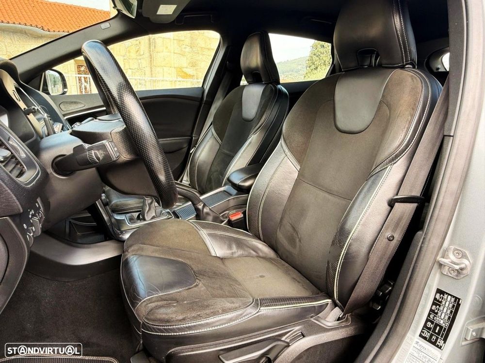 Volvo V40 1.6 D2 R-Design - 28
