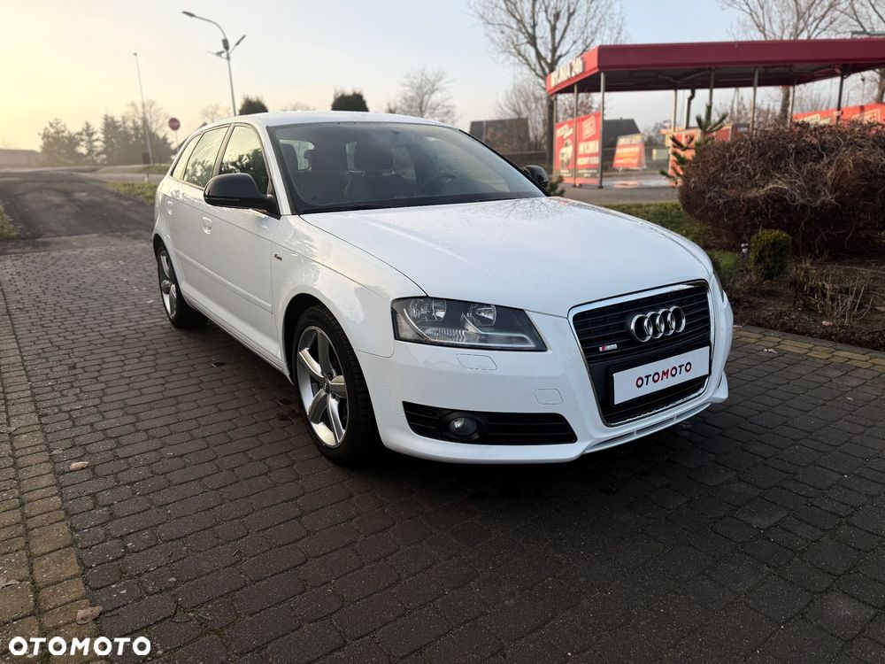 Audi A3 Sportback 1.4 TFSI S line Sportpaket - 2