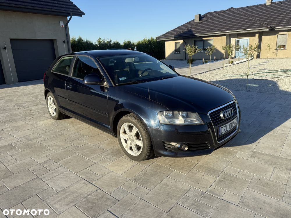 Audi A3 Sportback - 1