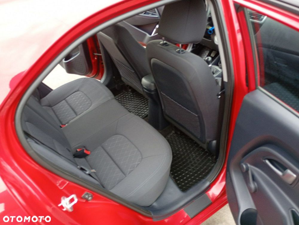 Kia Rio - 21