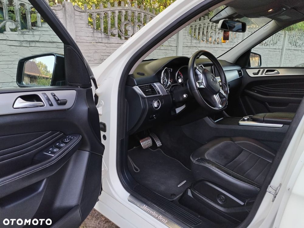 Mercedes-Benz ML 350 BlueTEC 4-Matic - 12