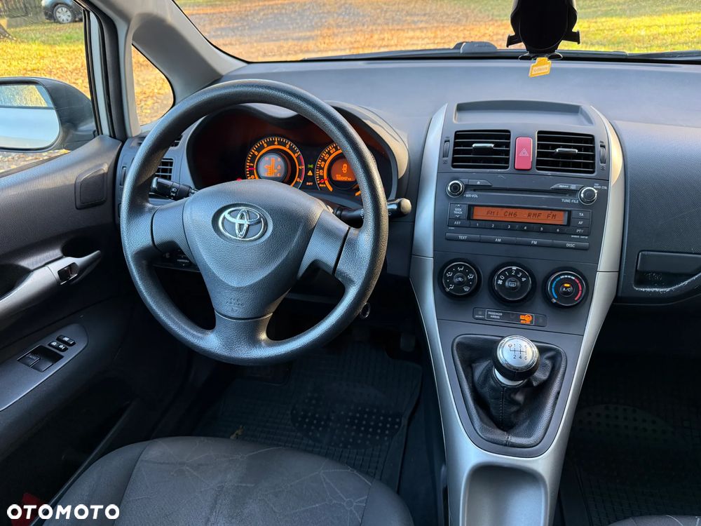 Toyota Auris 1.33 VVT-i Terra - 21