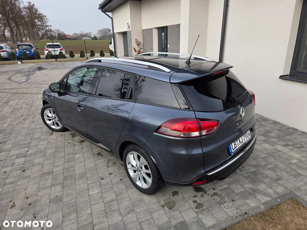 Renault Clio 1.2 16V 75 LIMITED - 13