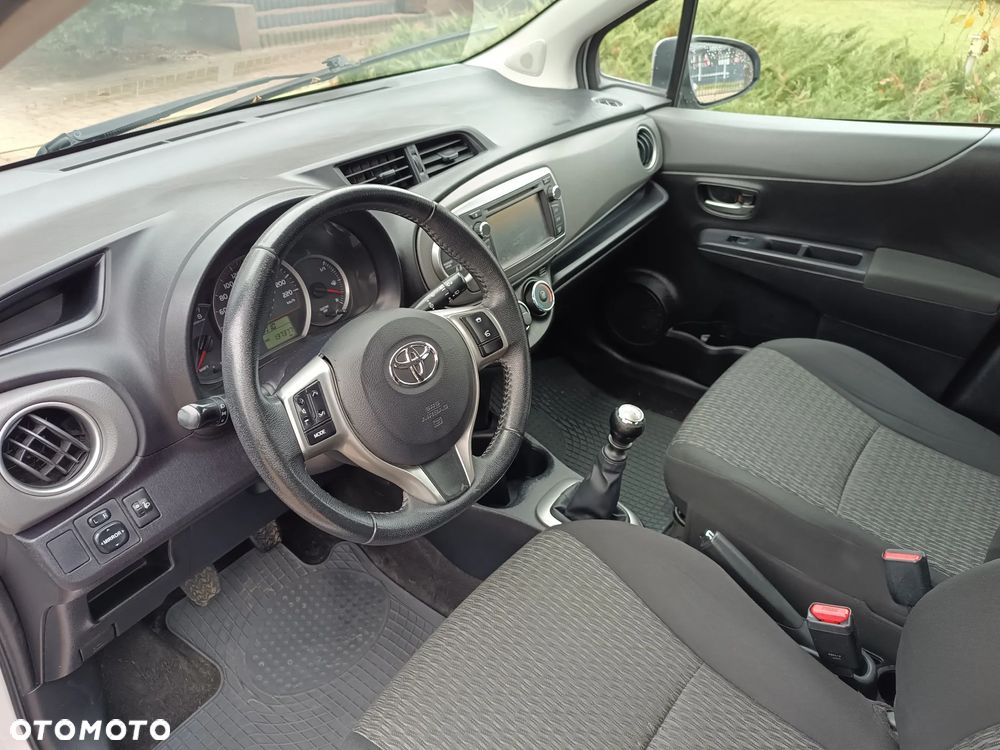 Toyota Yaris 1.33 Dynamic - 23