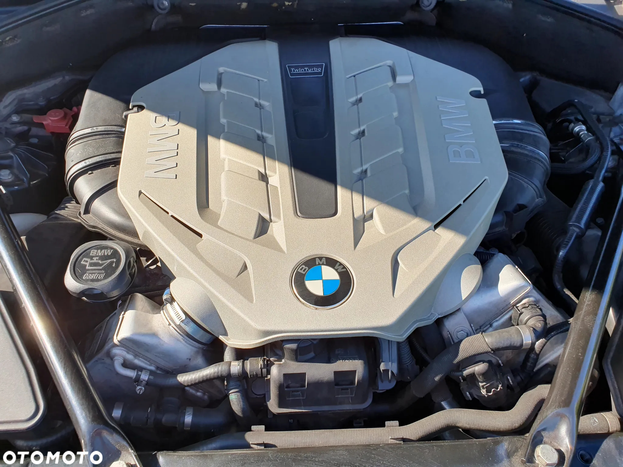 BMW Seria 5 550i - 17