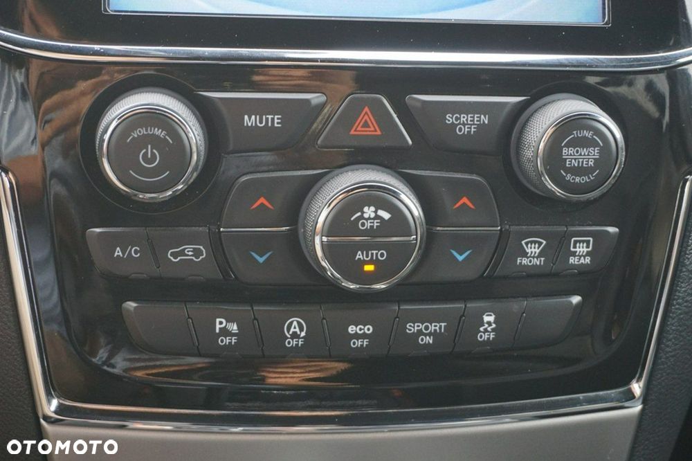 Jeep Grand Cherokee - 20