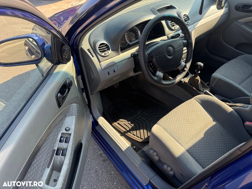 Daewoo Lacetti 1.6i SX - 18
