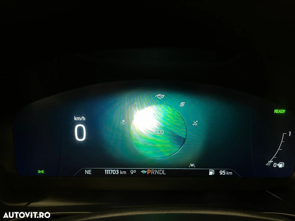 Ford Kuga 2.5 Duratec FHEV TITANIUM - 27