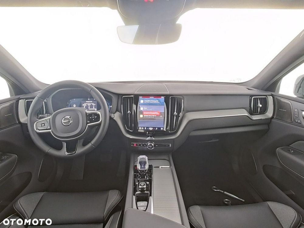 Volvo XC 60 T8 Plug-In Hybrid AWD Plus Black Edition - 5