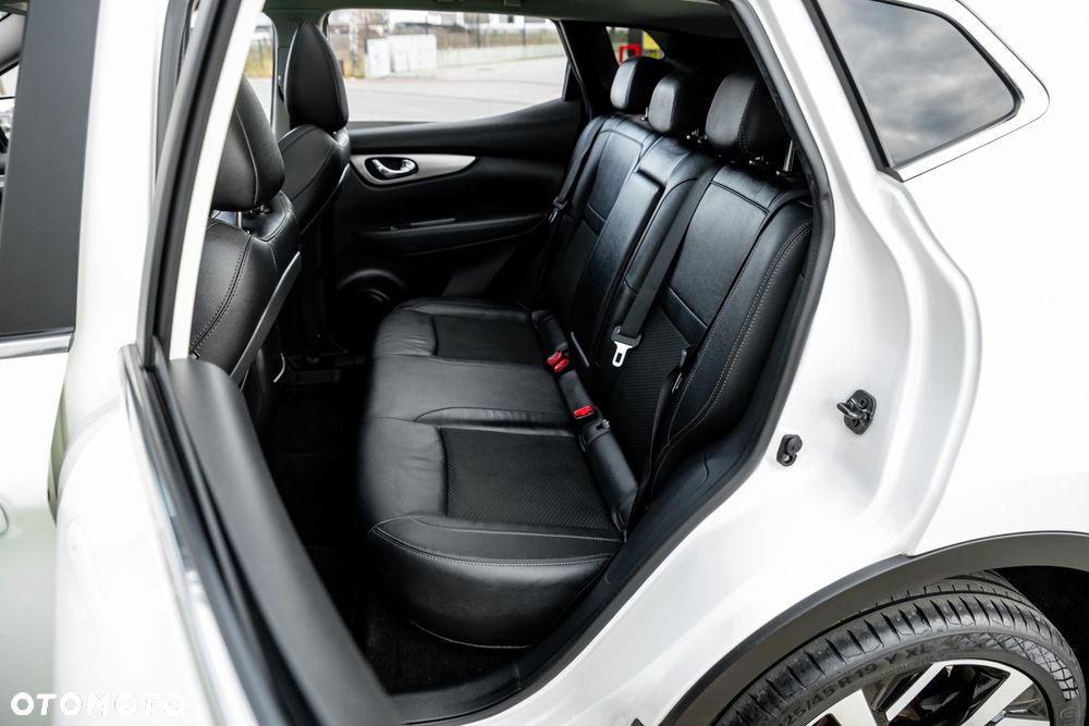 Nissan Qashqai 1.3 DIG-T DCT TEKNA - 23