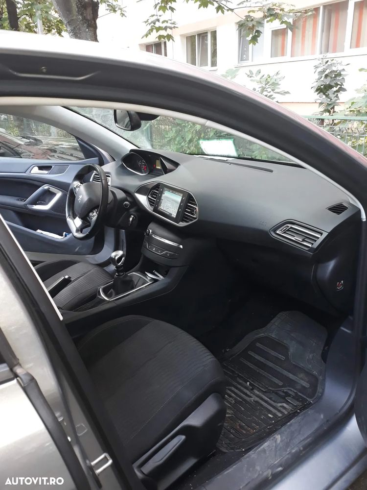 Peugeot 308 1.6 e-HDI FAP STT Allure - 3