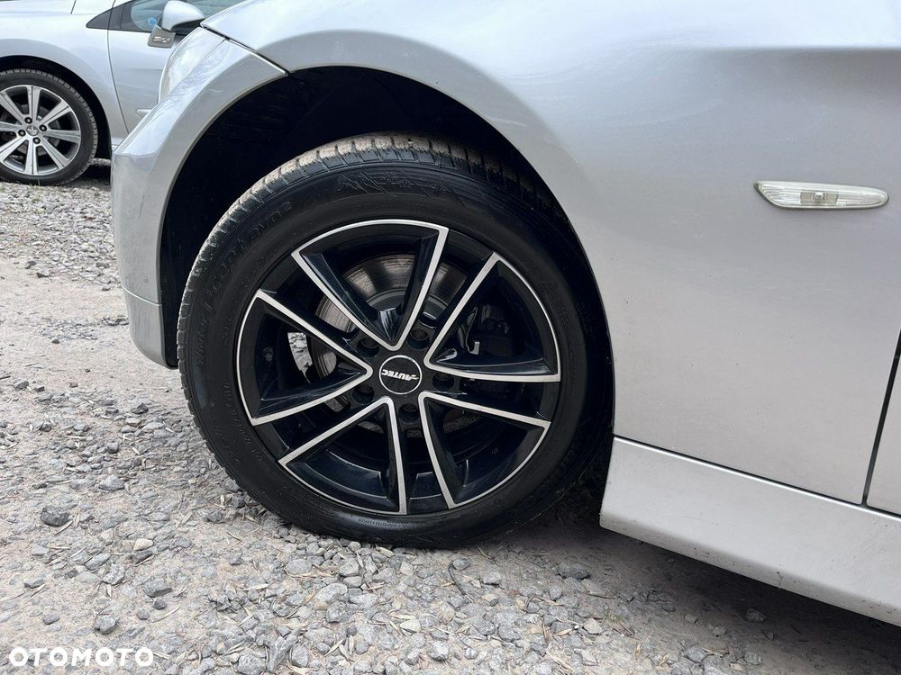 BMW Seria 3 318i - 13