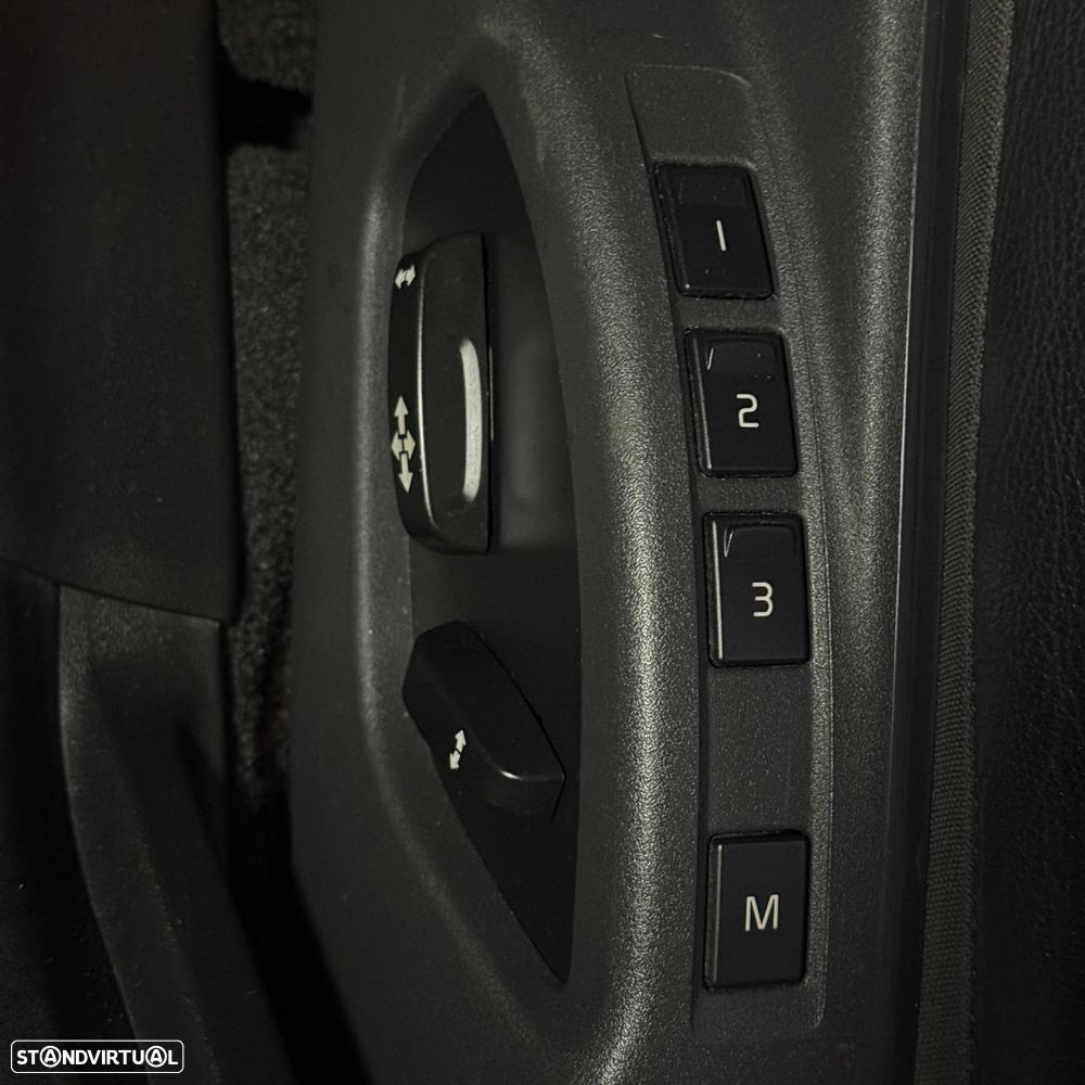 Volvo V60 Cross Country 2.0 D4 Pro Geartronic - 11