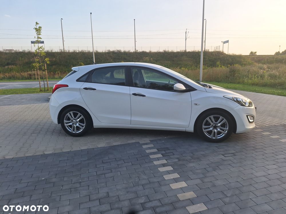 Hyundai i30 1.4 Trend - 5