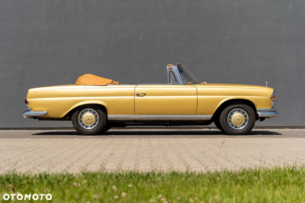 Mercedes-Benz 280 - 10
