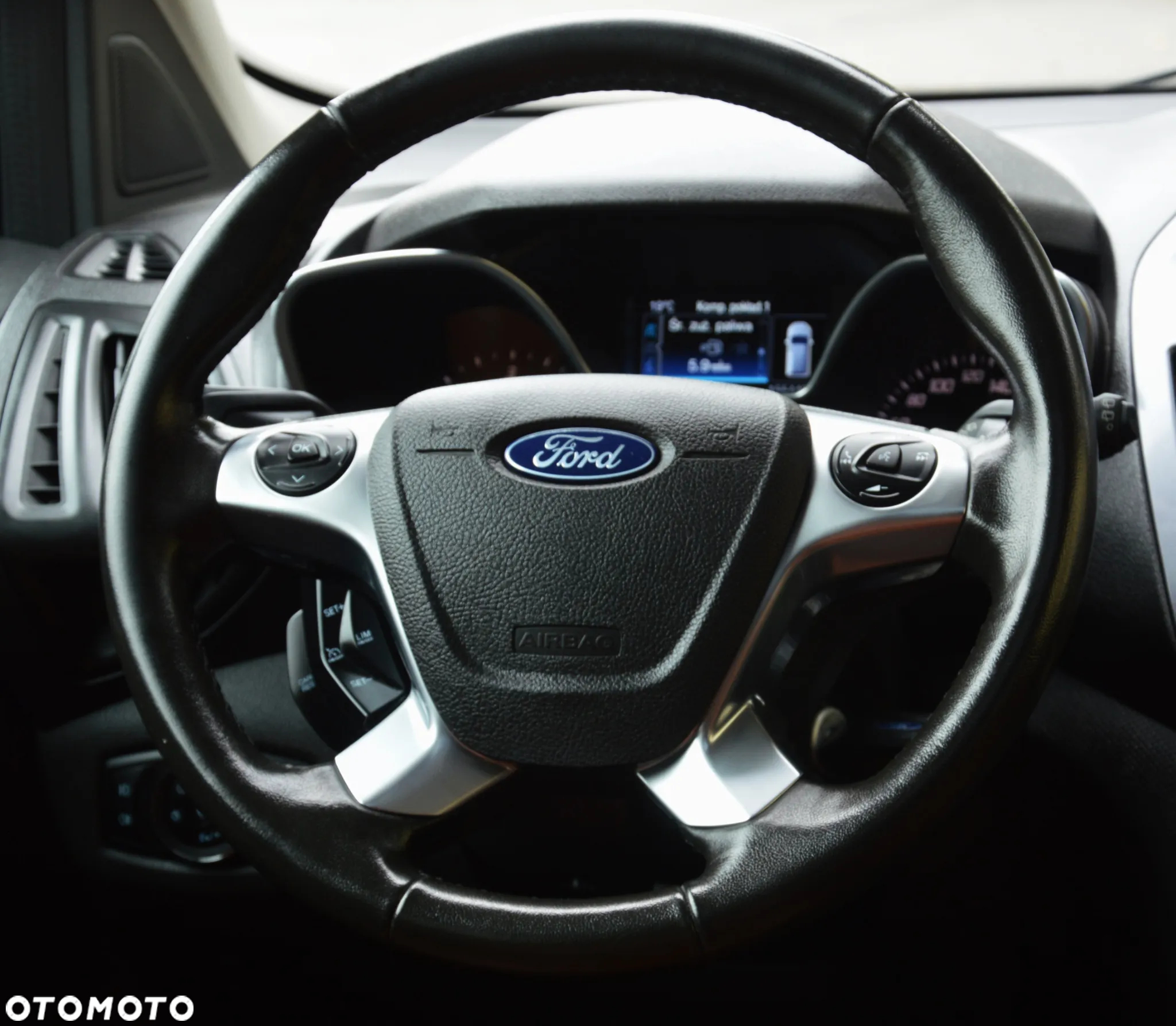 Ford Tourneo Connect - 20
