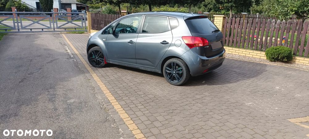 Kia Venga 1.4 L - 16